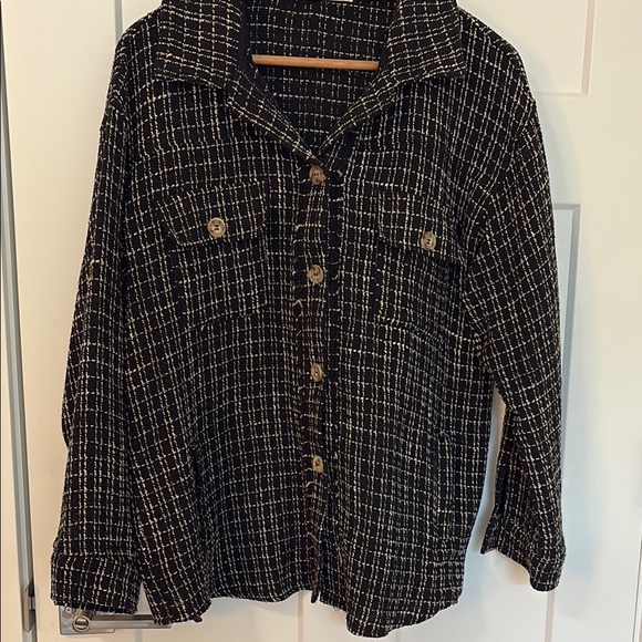 ANDTHEWHY | Black and White Women's Shacket - Picture 1 of 4